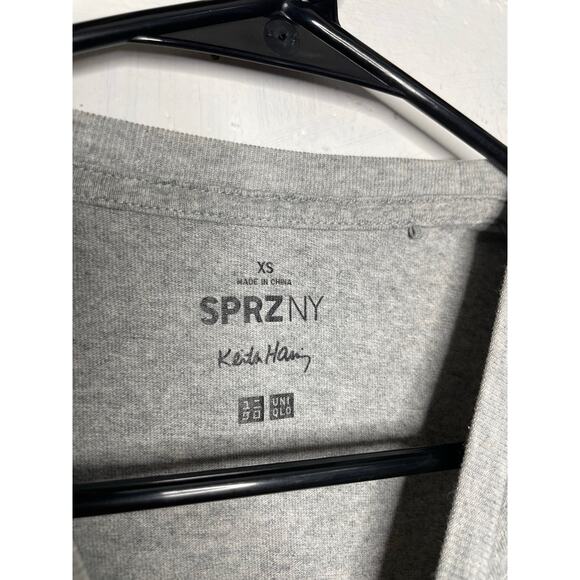 Uniqlo X Keith Haring New York City Apple T Shirt Gray Size XS Unisex Men Women - Picture 3 of 5